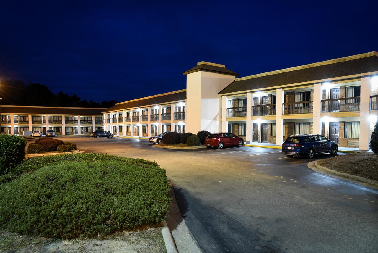 Surestay By Western Hotel Fayetteville
