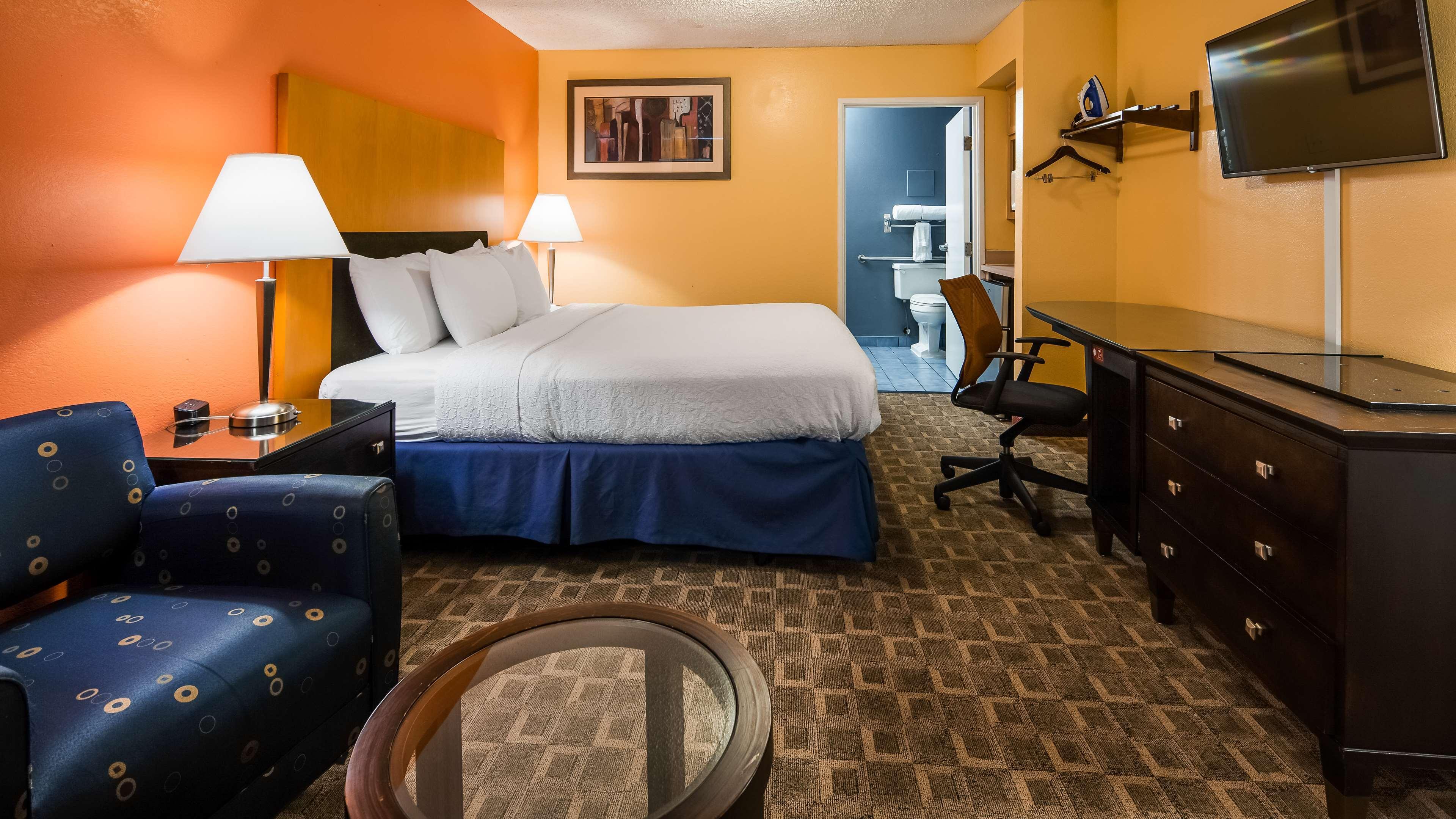 Hotel Quality & I-95 3*