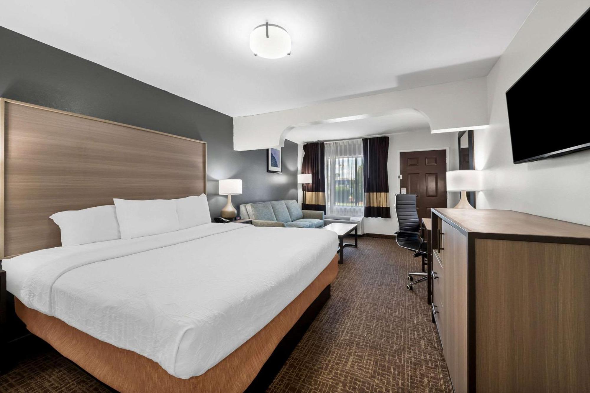 Quality & I-95 Hotel Fayetteville