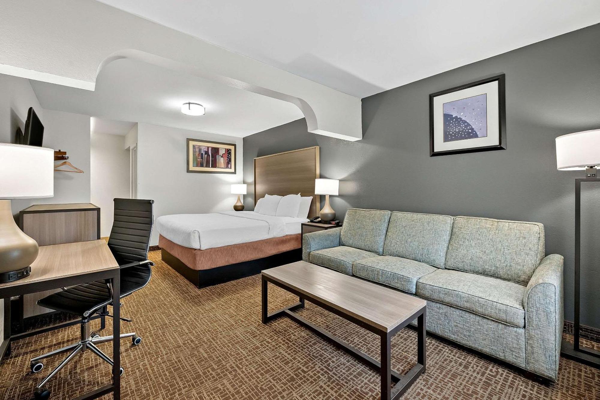 Quality & I-95 Hotel