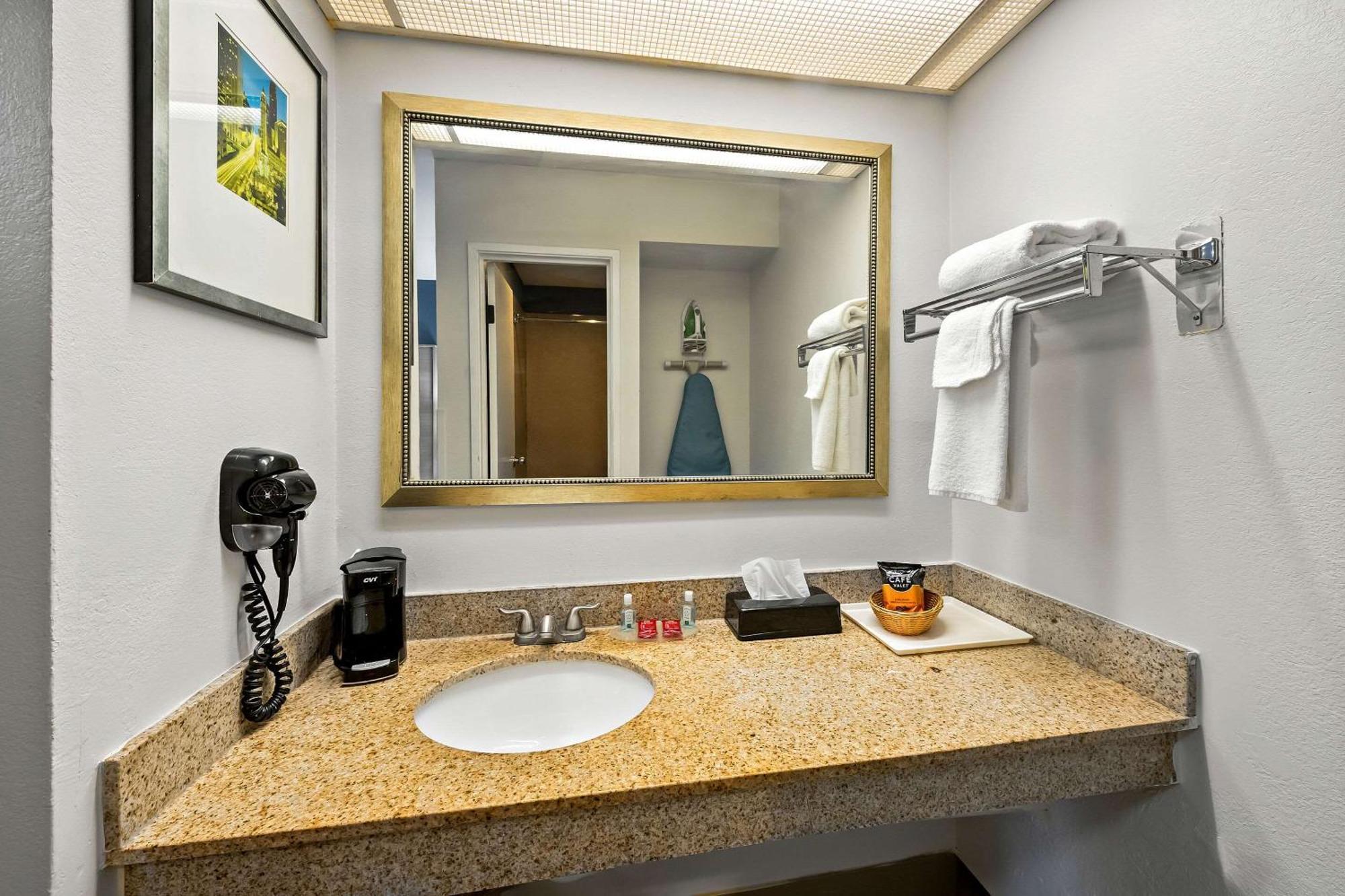 Quality & I-95 Hotel