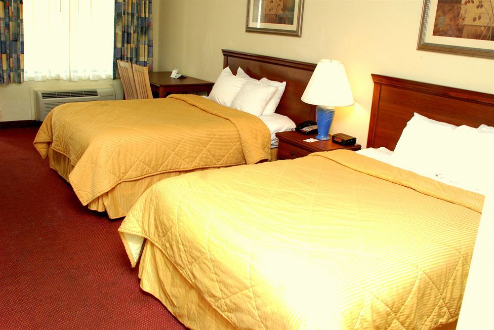 Hotel Quality & I-95 3*